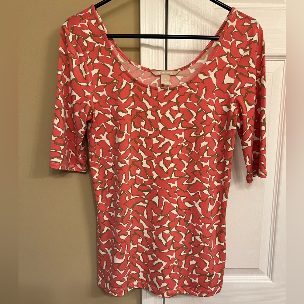 Banana Republic Size Small orange, white & gold shirt w/ stretch material.